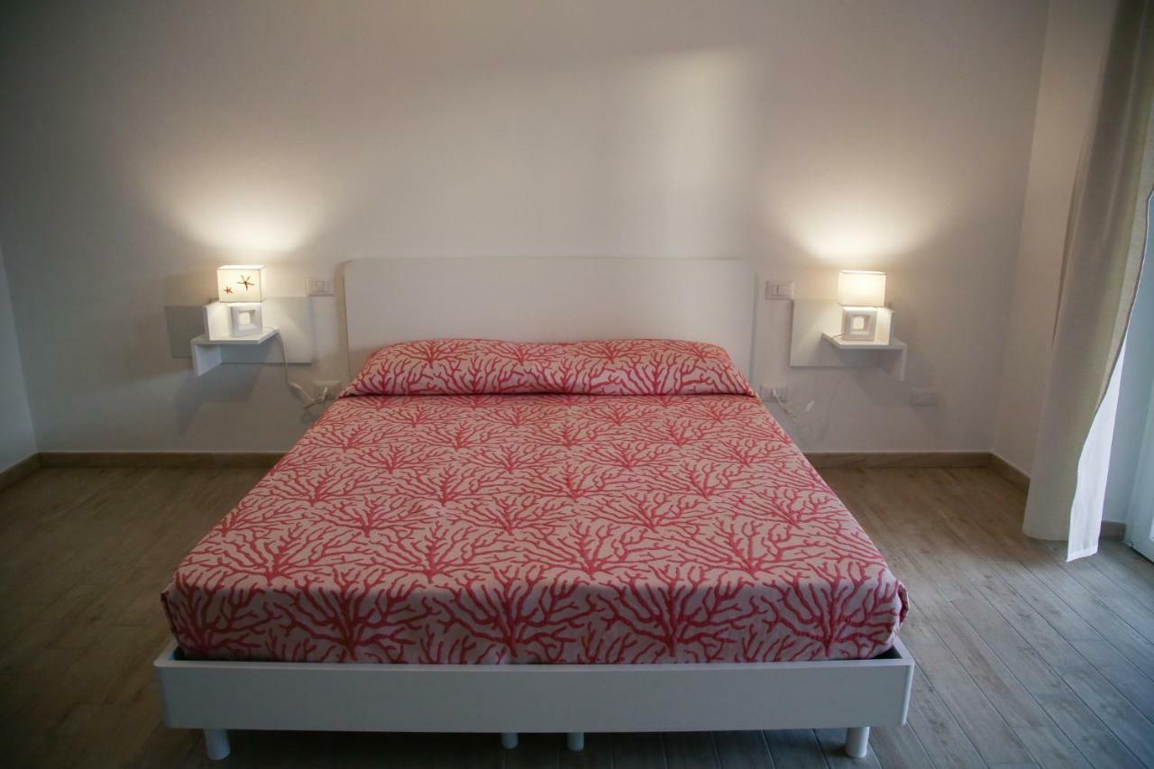 B&B Le Tre Spiagge Calasetta Eksteriør billede