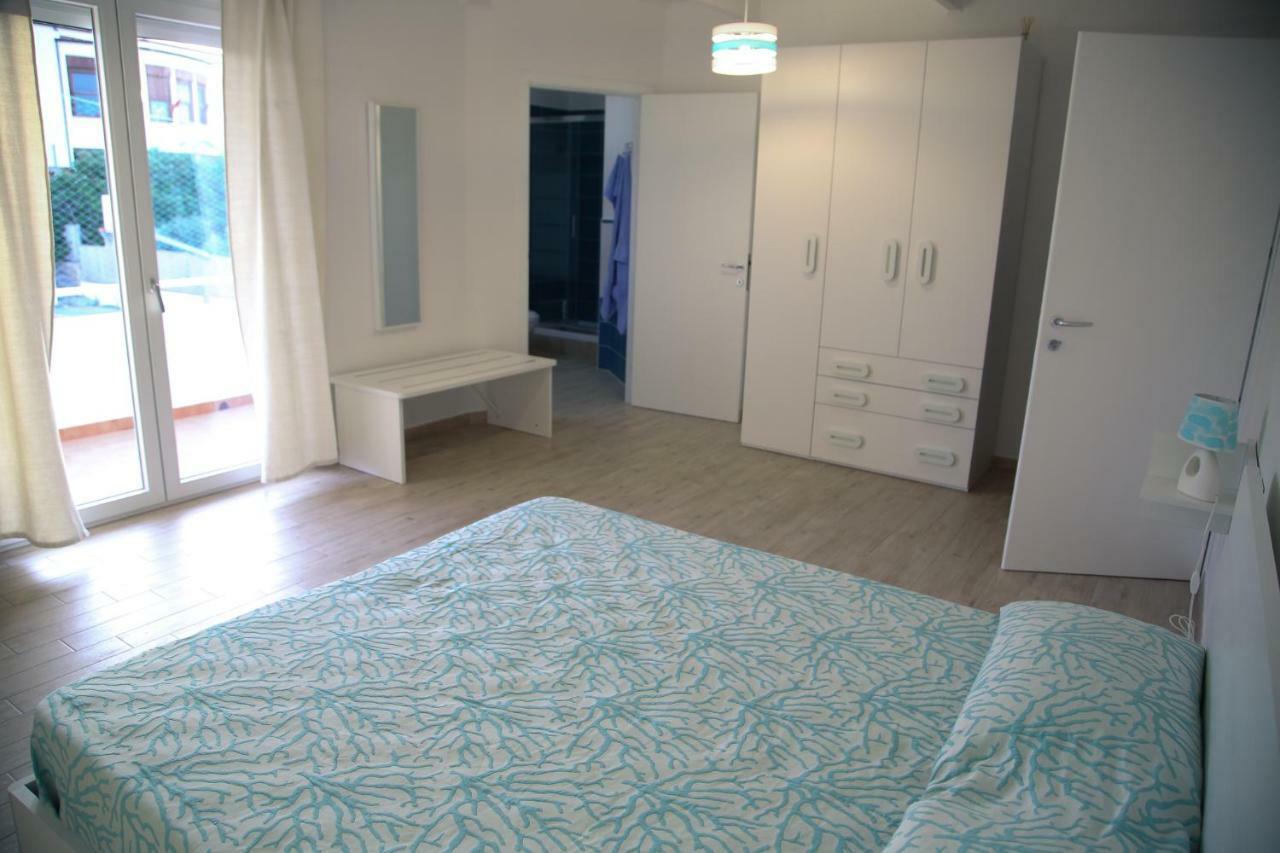 B&B Le Tre Spiagge Calasetta Eksteriør billede